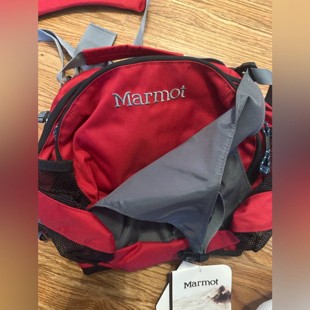 Marmot Flathead hiking waist fannypack (red and gray) NWT!